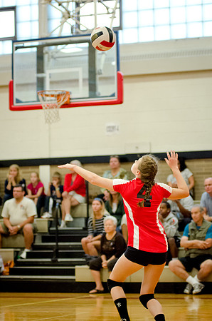 girls-volleyball-9-29-12-001