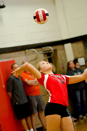 girls-volleyball-9-29-12-037