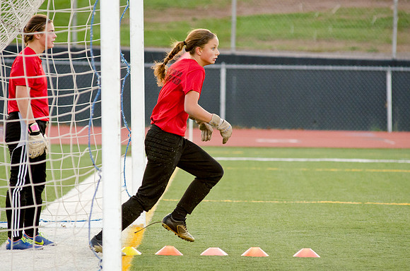 girls-soccer-11-9-12-010